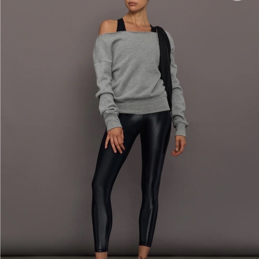CARBON38 Black 7/8
Leggings Takara Shine sz S $118 women’s spin workout